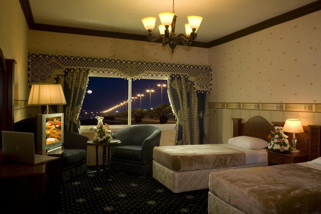 Novotel Yanbu Albahr Oda fotoğraf